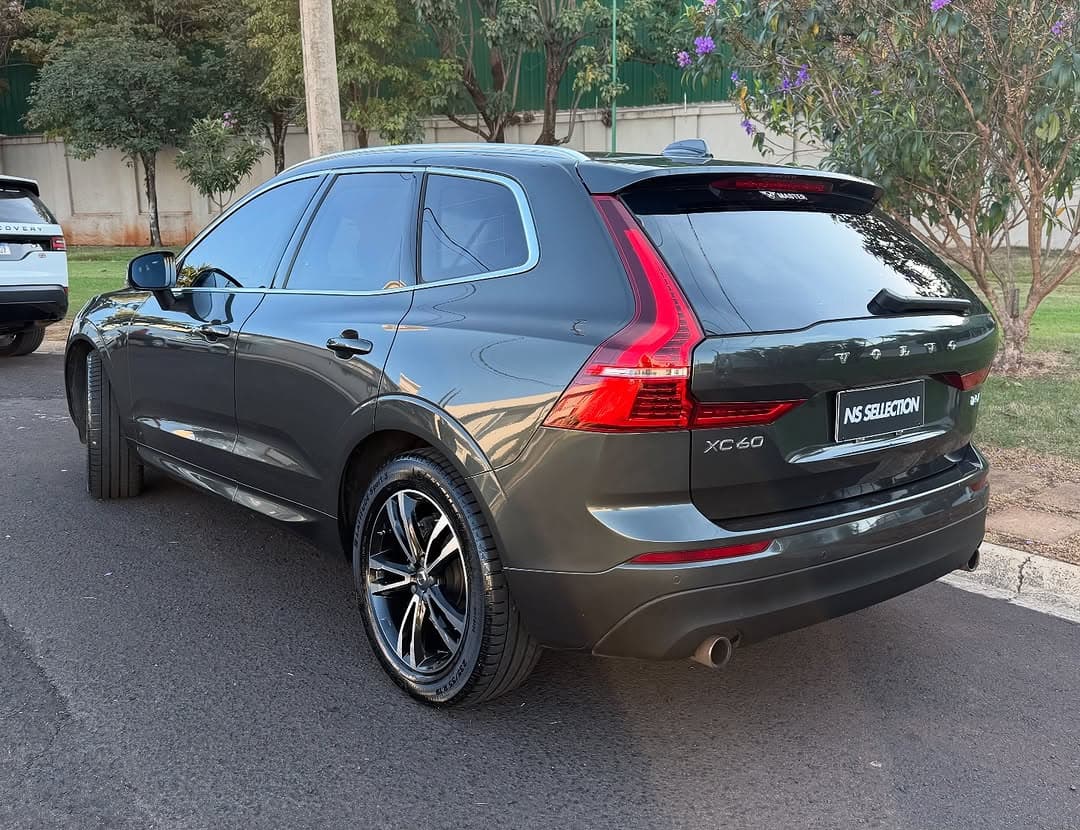 Volvo XC60 Momentum T5 2