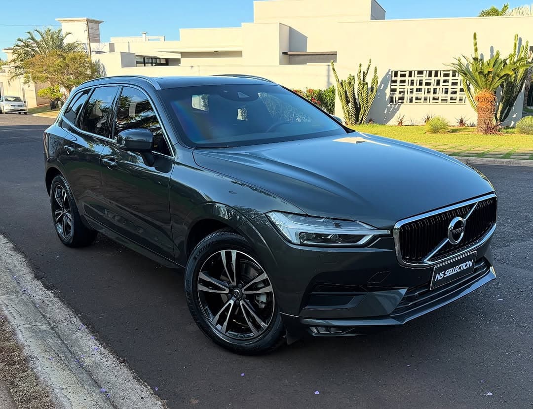 Volvo XC60 Momentum T5 3