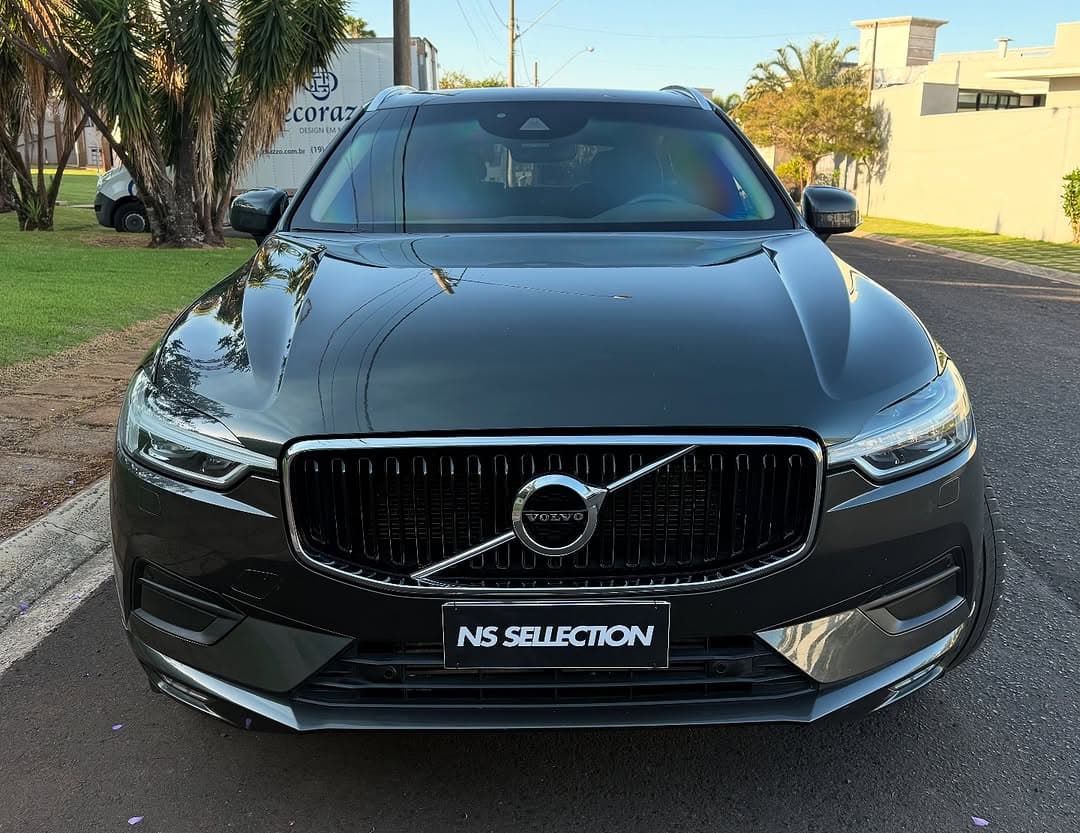Volvo XC60 Momentum T5 4