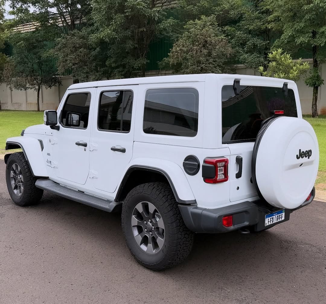 Jeep Wrangler Unlimited Sahara 5
