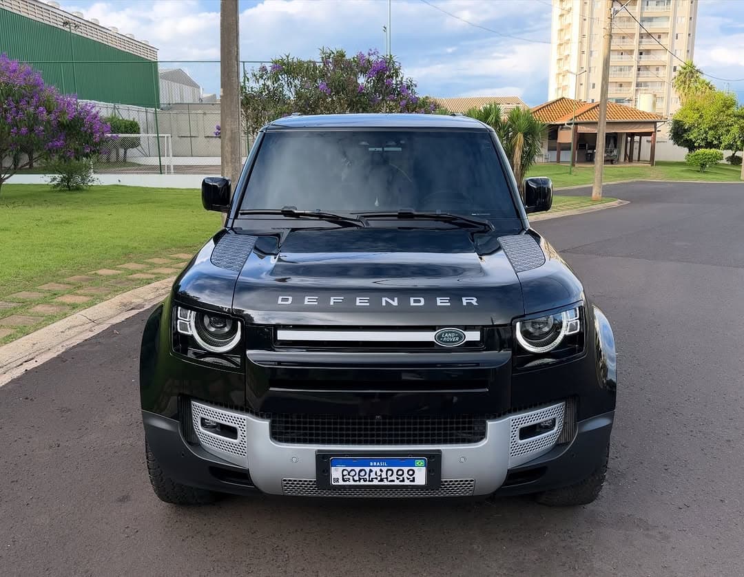 Land Rover Defender SE P300