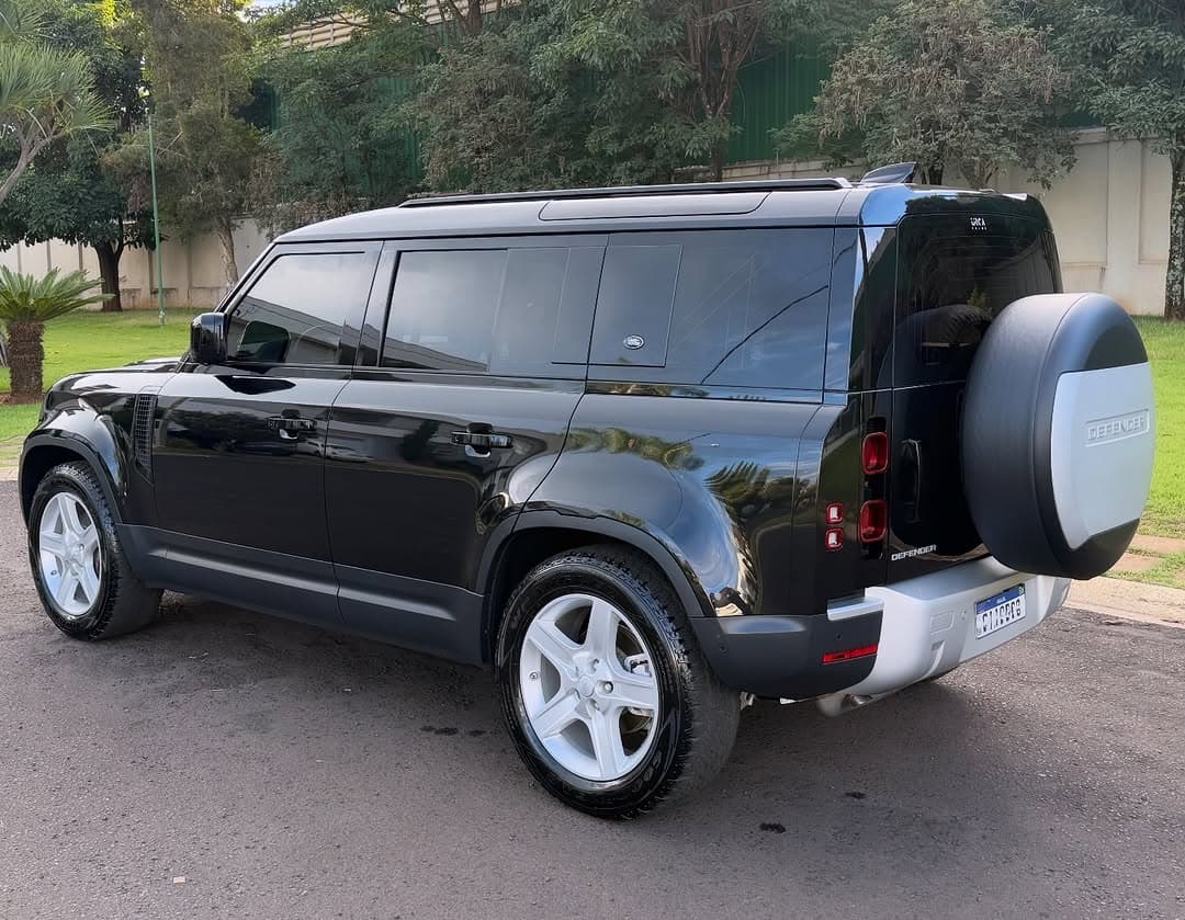 Land Rover Defender SE P300 4