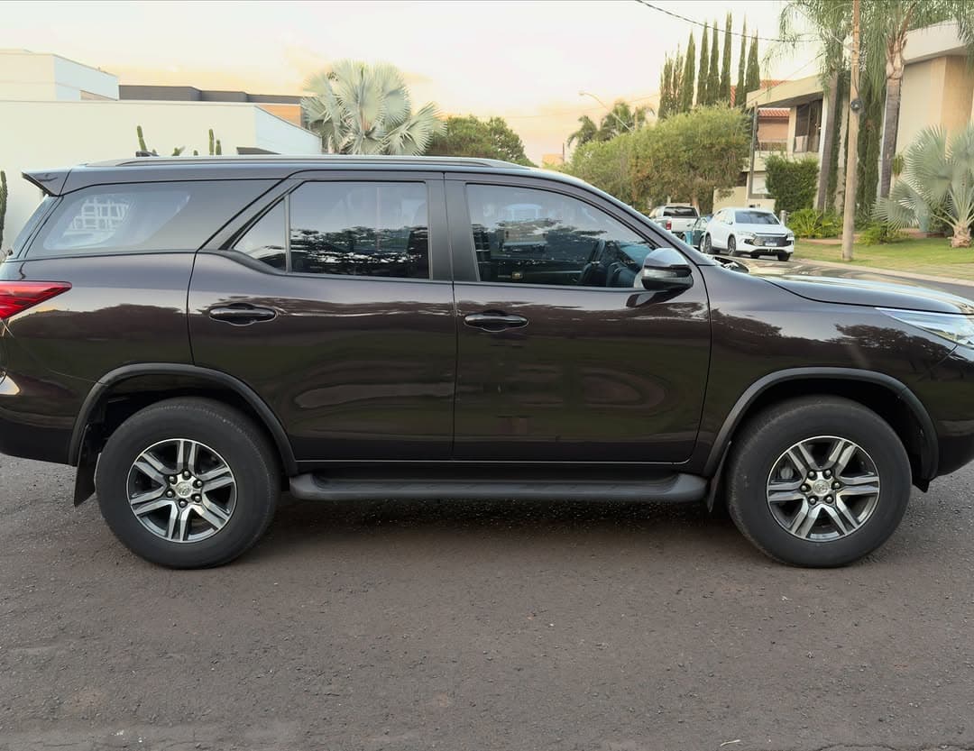 Toyota Hilux SW4 SR 2.7 3