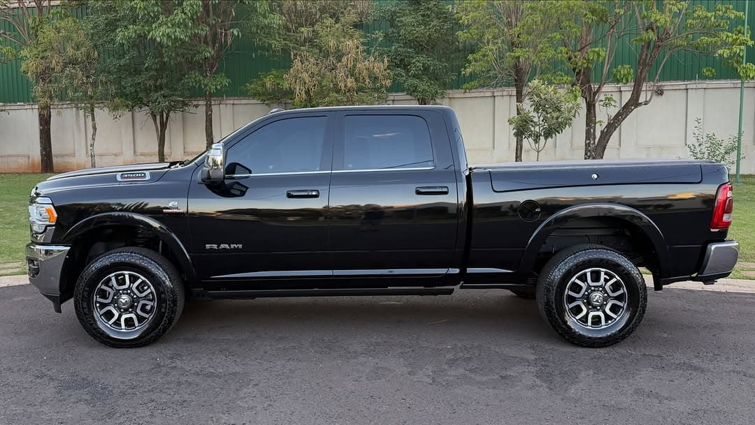 RAM 3500 LongHorn 6.7 Diesel 4x4 2